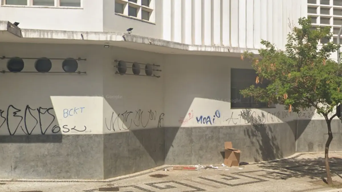 Goiânia vai pagar recompensa para quem denunciar descarte irregular de lixo e pichação; multas chegam a dois salários mínimos